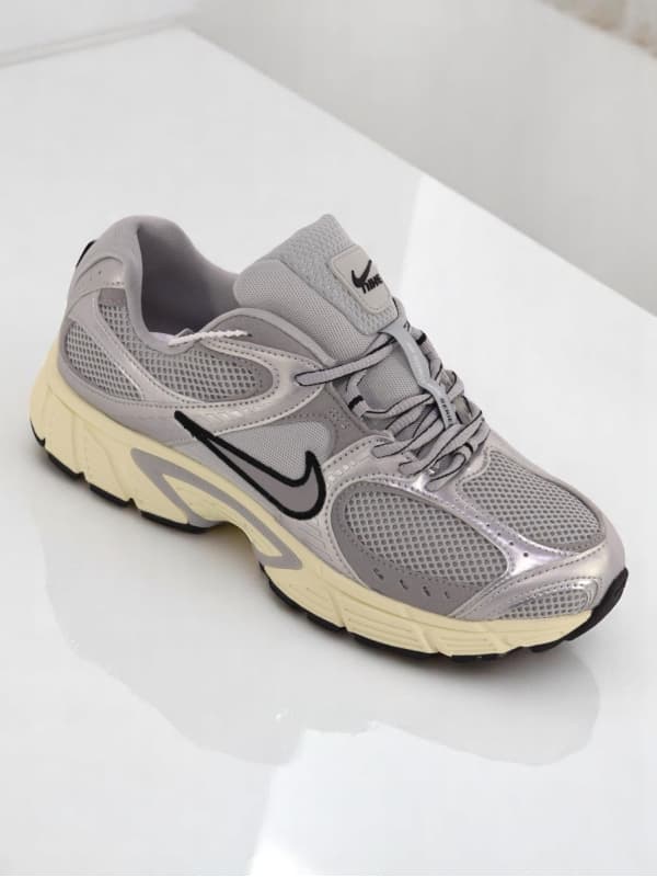Nike V5 RNR