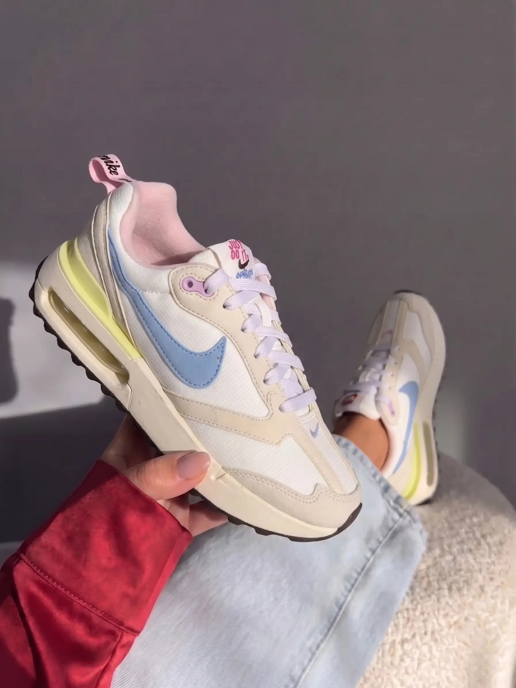 Nike Air Max Dawn