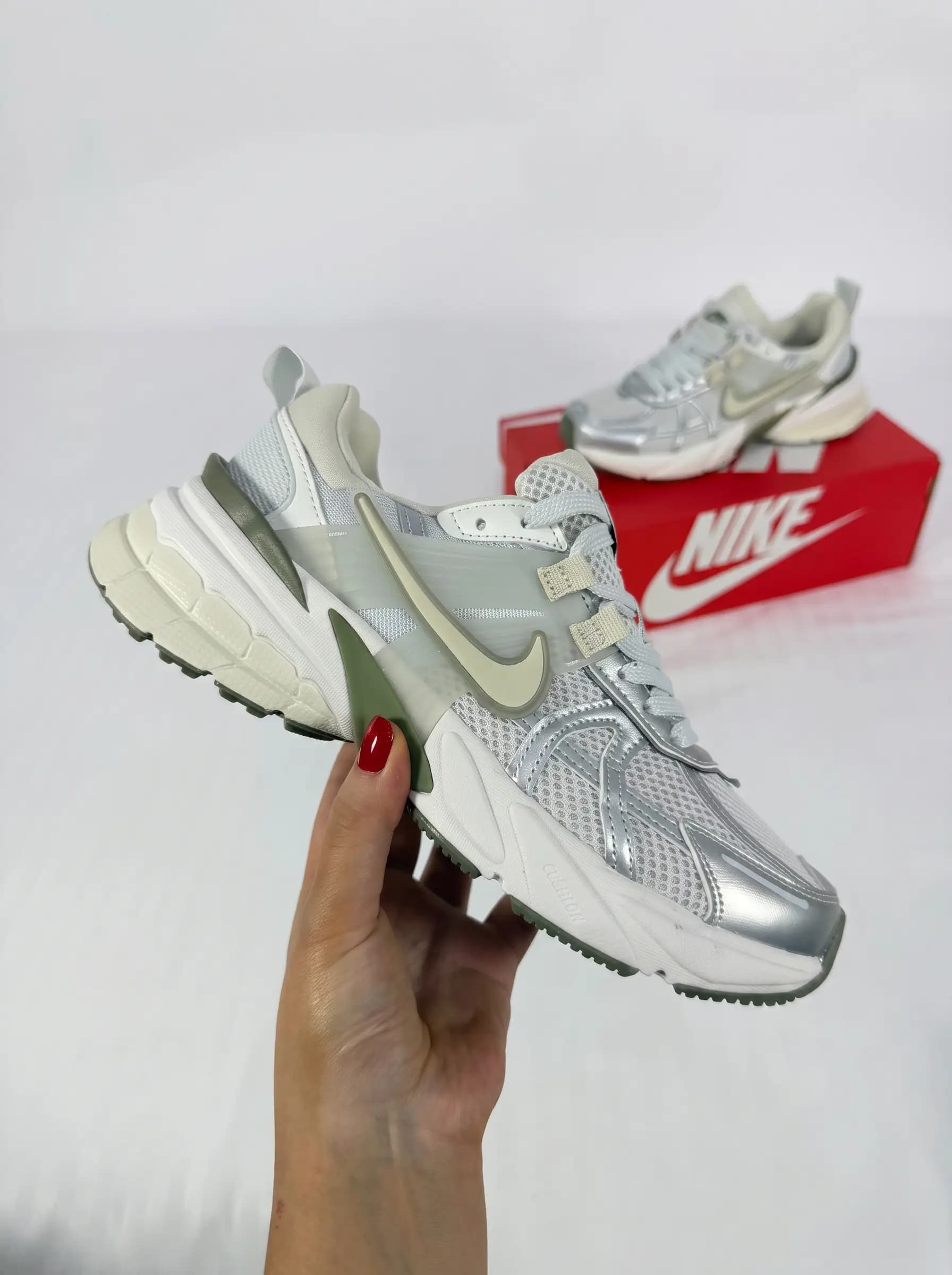 Nike V2K Run